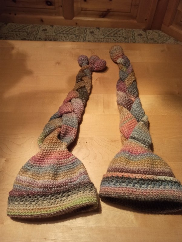 GEHÄKELTE, geflochtene Zipfelmütze LUKAS