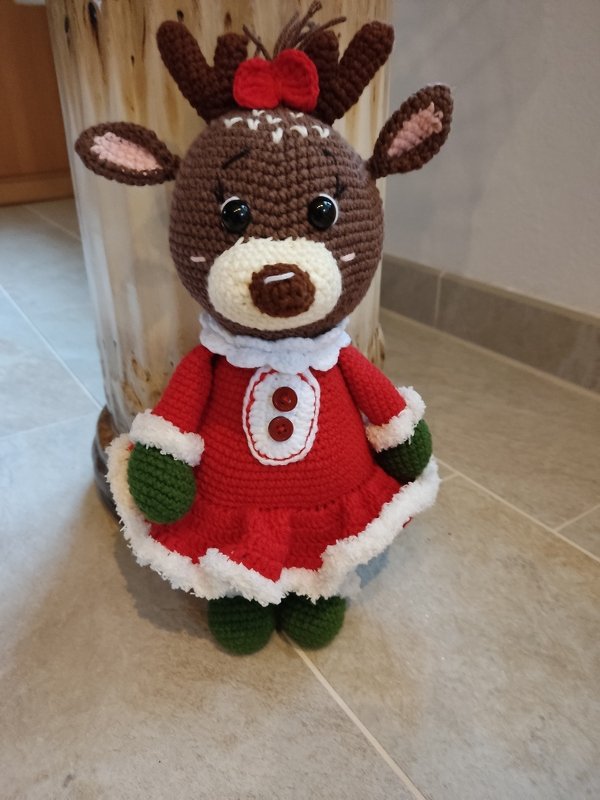 Crochet Amigurumi Pattern Christmas Reindeer Garsey Doe