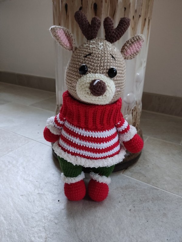 Crochet Amigurumi Pattern Christmas Reindeer Garsey Doe
