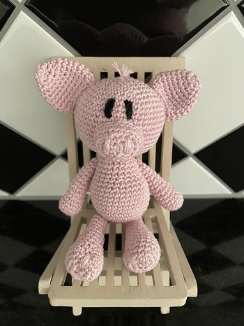 Es hat Spass gemacht das niedliche Schweinchen zu häkeln.