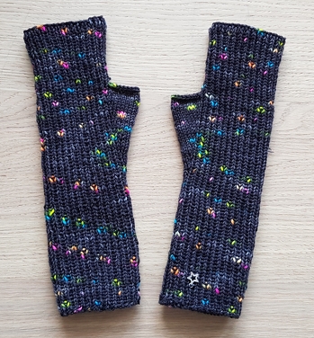 Wieder eine sehr tolle Anleitung. Einfach und gut erklärt. Das waren nicht meine letzten Stulpen!!!