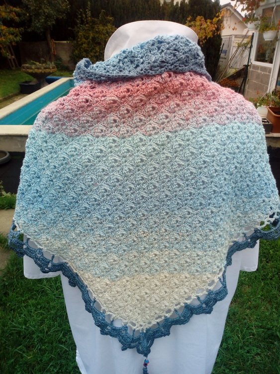 &quot;Zambezi&quot; - triangel shawl - crochet pattern