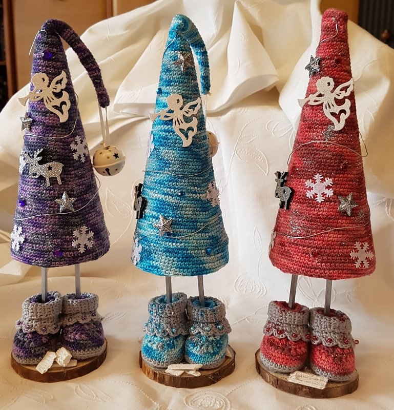 Sapling with shoes Christmas decoration Pattern Amigurumi