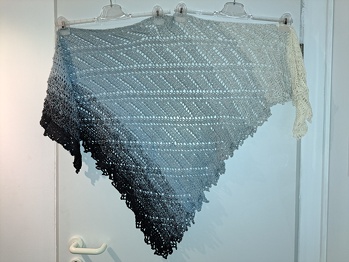 Hier habe ich gedeckte Farben benutzt, 4-fdg, 1000m, die Nadel weiß ich allerdings nicht mehr