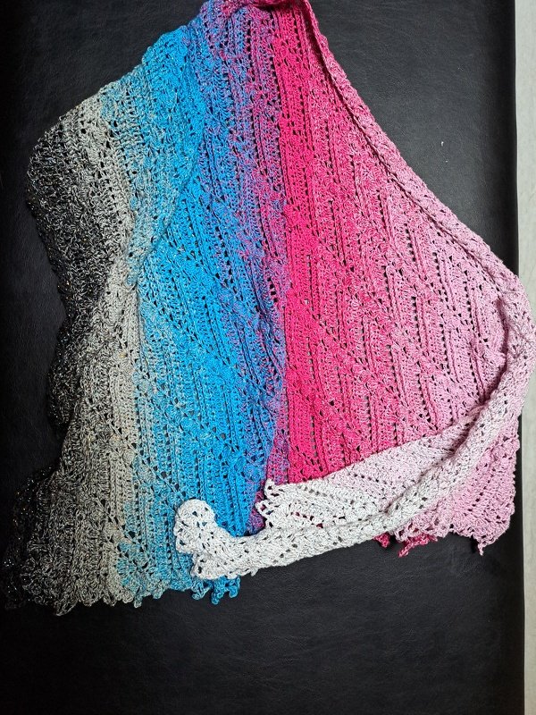 Taran Häkelanleitung für einen Drachenschwanz Schaltuch - 2 in 1 Anleitung