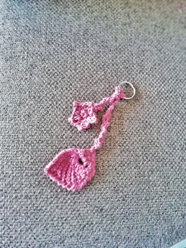 Bookmark / Gift Ribbon / Keychain &quot;Wing with Star&quot; - Crochet Pattern