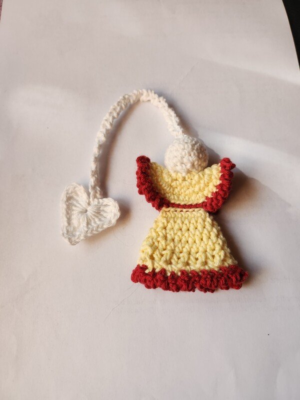 Bookmark / Keychain "Angel with Heart" - Crochet Pattern