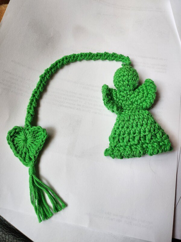 Bookmark / Keychain "Angel with Heart" - Crochet Pattern