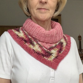 Gutes Zwischendurchprojekt, Fernsehtauglich mit tollem Ergebnis!
#cowl #Halswärmer #Anfängertauglich