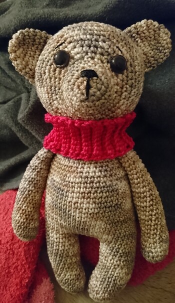 Super Anleitung, hat sehr viel Spaß gemacht, das kleine Kerlchen nachzuarbeiten :-)