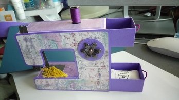 Die Nähmaschine war sehr gut erklärt und leicht nachzufertigen. Ich habe sie zum Geburtstag verschenkt und sie ist sehr gut bei dem Geburtstagskind angekommen.