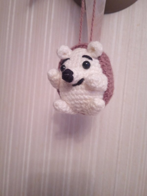 Pattern Datsies Hedgehog with heart and charm