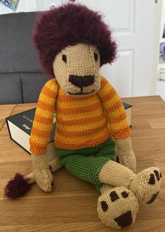 Nelson Pattern Crafts | Photo - Nelson the Lion knitting pattern