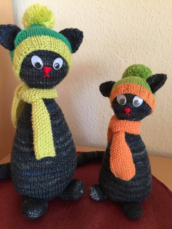 Free knitting pattern - Steffi the Cat