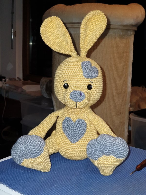 Häkelanleitung "Hase mit Herz"