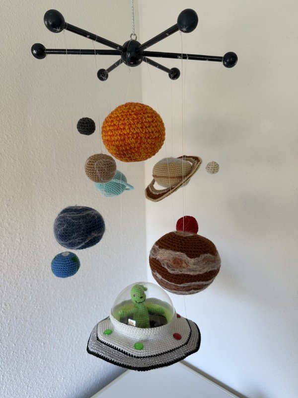 Häkelanleitung > Sonnensystem / Planeten Mobilé <