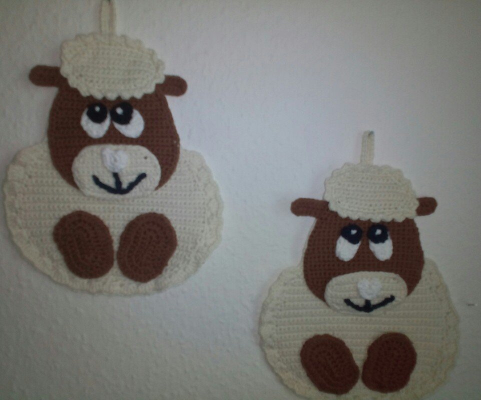 Häkelanleitung Topflappen, Olli das Schäfchen