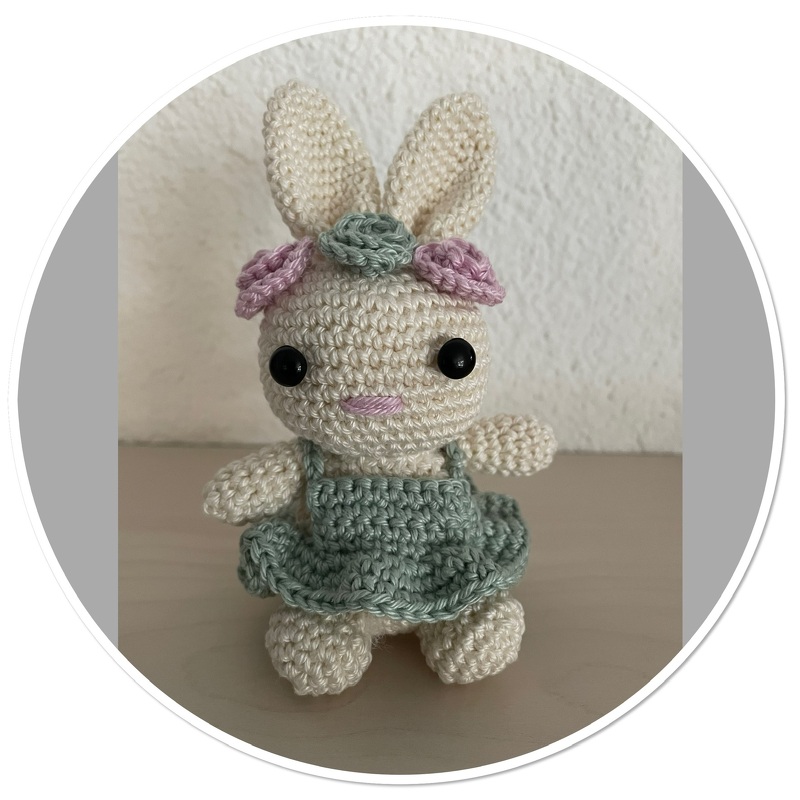 Crochet pattern bunny Mila PDF English- Deustch- Dutch