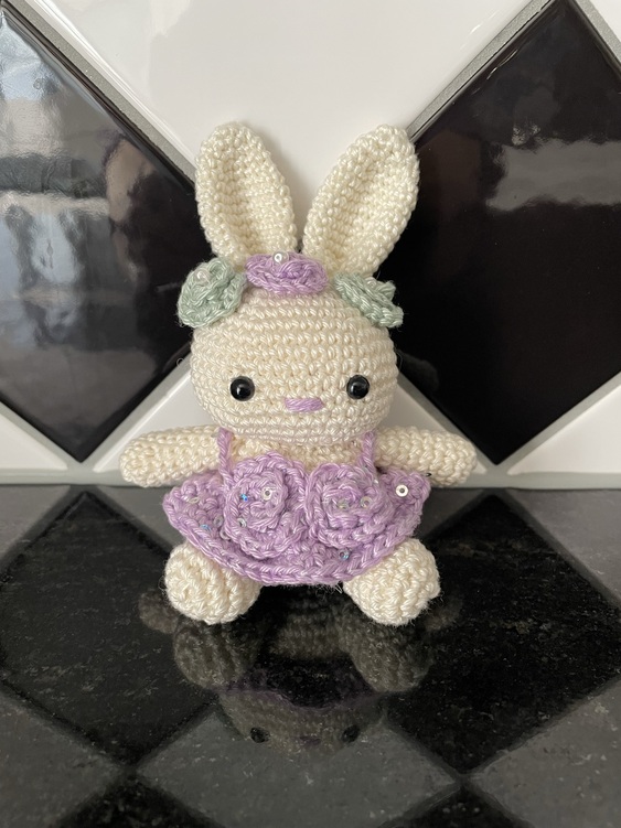 Crochet pattern bunny Mila PDF English- Deustch- Dutch