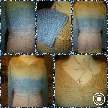 Gern von Hobbii: Twister - Powder Pastels (08) 55% Baumwolle, 45% Acryl
Verbrauch 1 Bobbel  für den Westen Teil + je Ärmel 1 weiterer Bobbel angefangen, damit es mit dem Farbverlauf besser hin kommt. NS 3,00 mm . Grundidee: Anleitung von Nadine Eckh , Jacke/Mantel “La Belle“ . Jedoch auf Wunsch der jungen Dame, für die ich die Jacke gehäkelt habe und die sich Farbe und Modell selbst ausgesucht hat, etwas abgewandelt. Es sollte mit Kragen, Knöpfen und etwas figurbetonter sein. Aus den Resten soll nun noch einen passender Schal gehäkelt werden ;0)