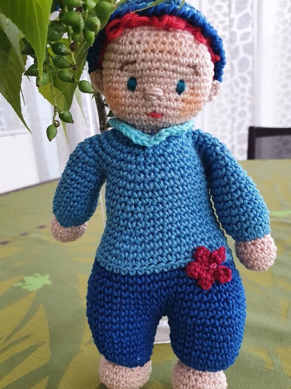 Häkelanleitung für einfaches Baby-Püppchen
