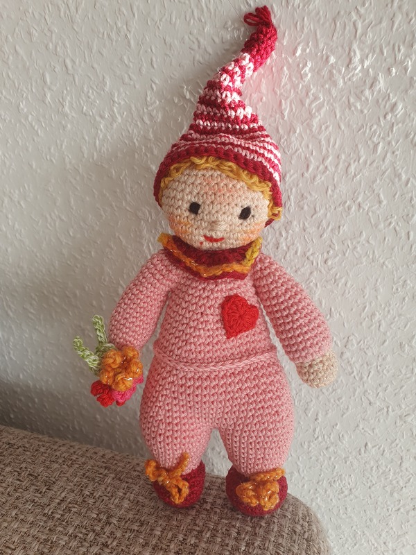 Häkelanleitung für einfaches Baby-Püppchen