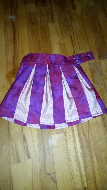 Hat tipp top geklappt habe noch ein kleines Futter eingenäht und oben die Weite ist auch variabel