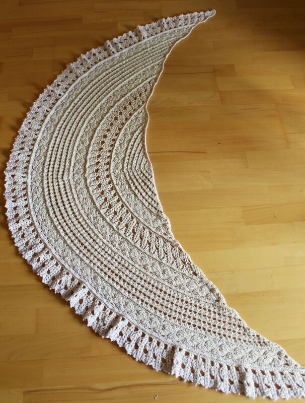 Anleitung wishes from friends - Halbmondtuch