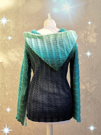 Sehr schöne Jacke und einfach zu arbeiten! Der sich ständig wiederholende Mustersatz hat etwas Meditatives ;-)