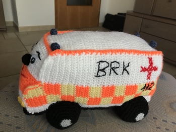 Super Anleitung.
Mein Objekt mit meiner Fantasie .
Ist schon mein zweiter . Ein Dritter in Arbeit .
Meine Arbeitskollegen ( Sanitäter) sind hin und weg .
Voll begeistert