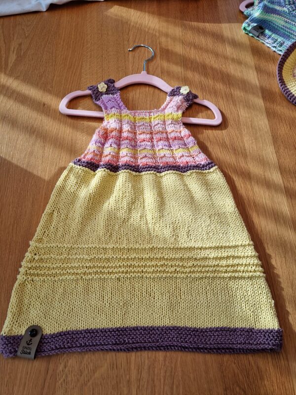 Strickanleitung * Babykleid * 3 Größen 2 - 18 Mon.