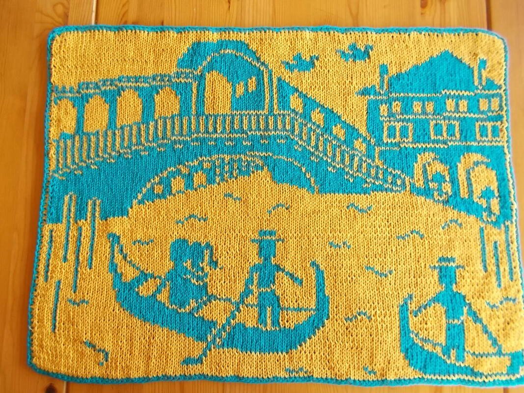 Double Knitting Pattern Placemat "Venetia"