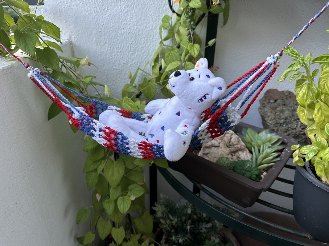 Häkelanleitung Hängematte für kleine Puppen