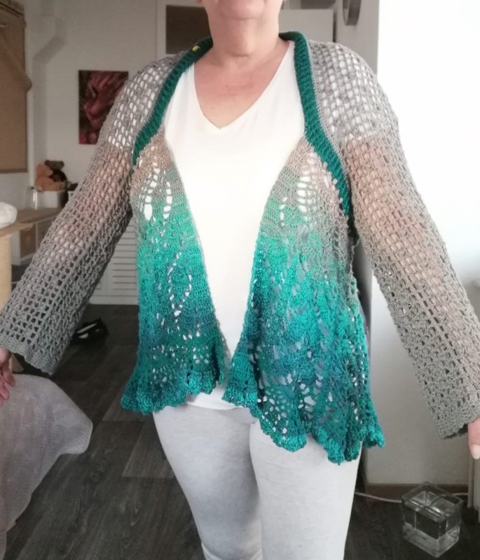 Häkelanleitung Bolerojacke "Ninfea" - anpassbar an die Körpergröße