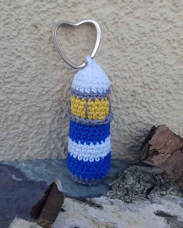 crochet pattern - Lighthouse Keychain