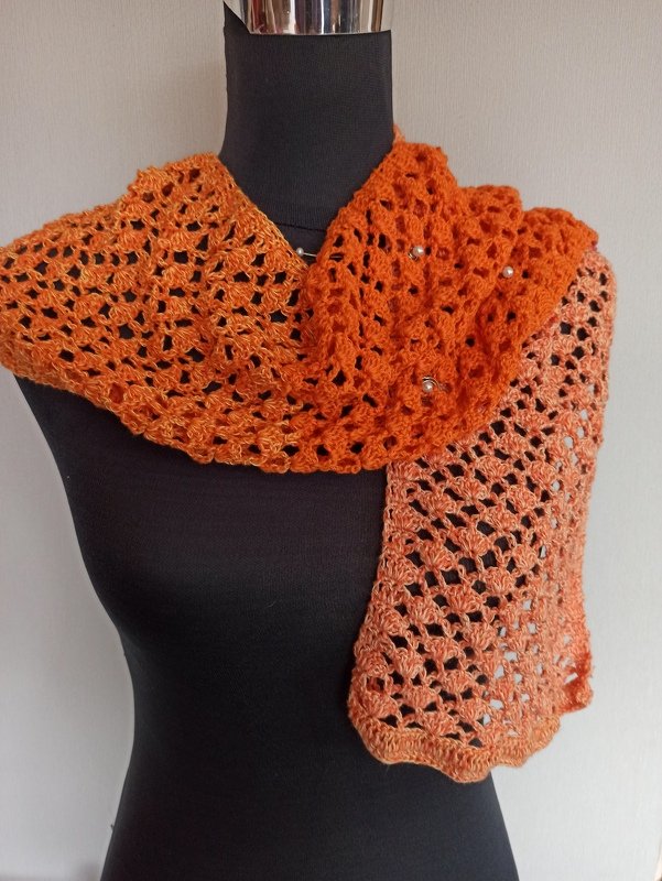Proserpina - a ligth summer scarf