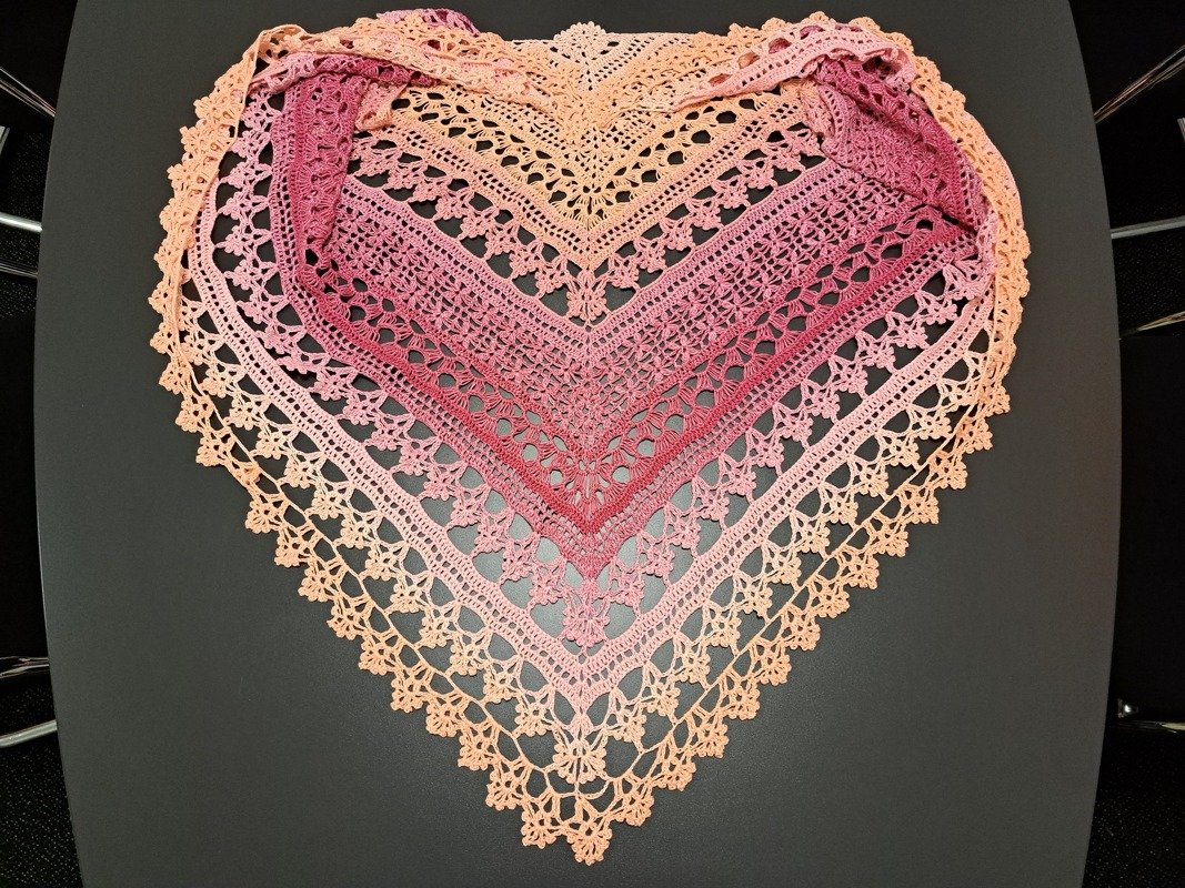 Flower Wonder - Häkeltuch