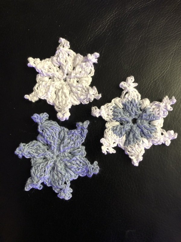 Schneeflocke "Fjolla" - Baumschmuck, Anhänger, Tischdeko