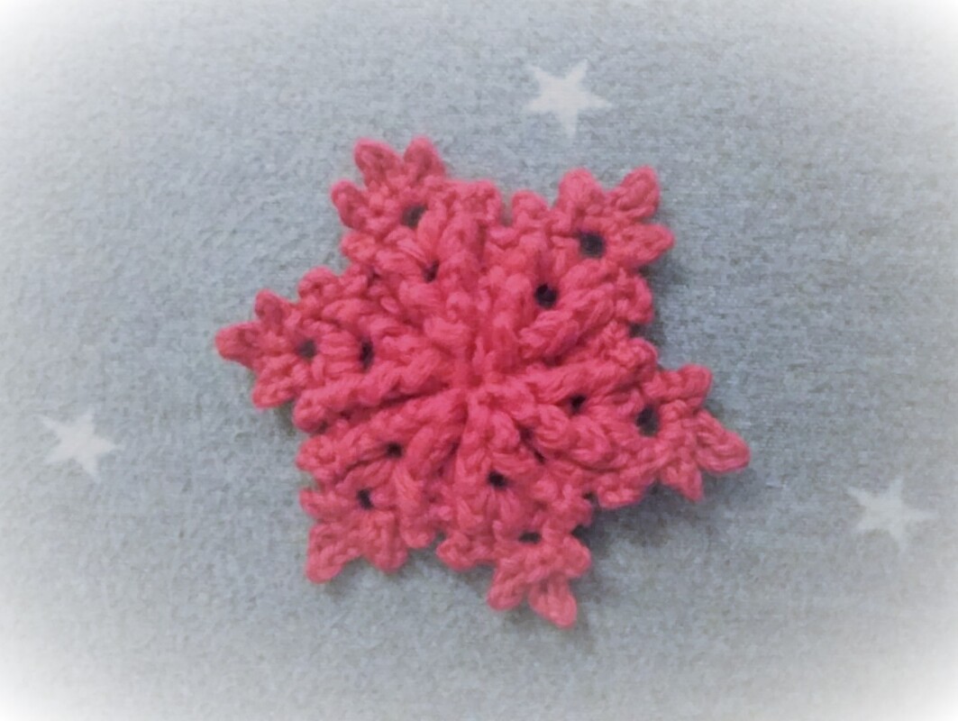 Schneeflocke "Neve" - Anhänger, Winterdeko, Baumschmuck