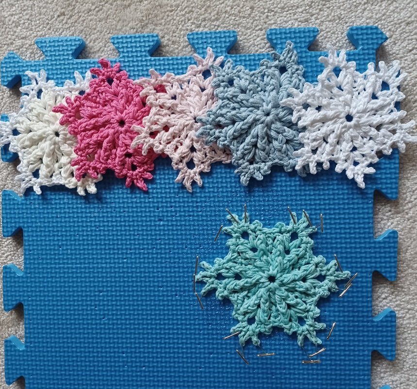 Schneeflocke "Neve" - Anhänger, Winterdeko, Baumschmuck