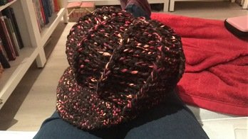 Die Anleitung ist leicht verständlich und es hat mir viel Spaß gemacht diese Mütze zu häkeln. Sie sieht sehr gut aus und ist wirklich schnell fertig.