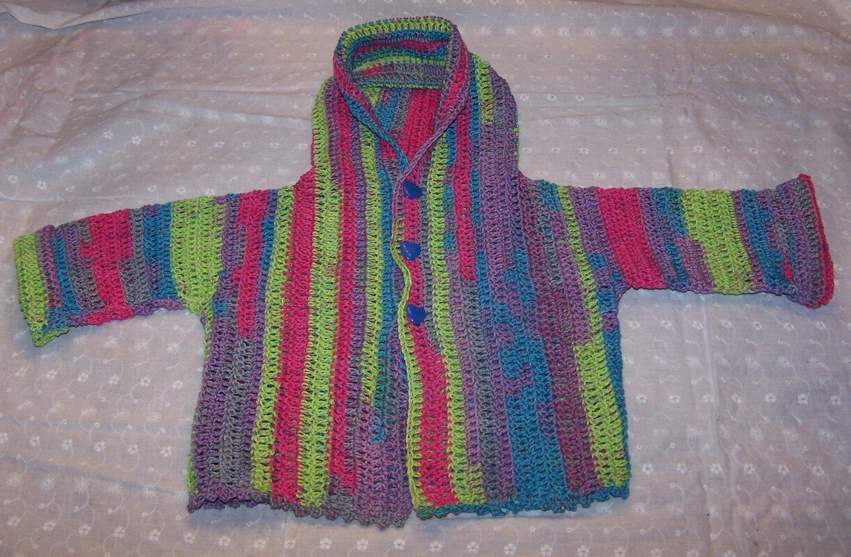 Babyjacke mit Kapuze