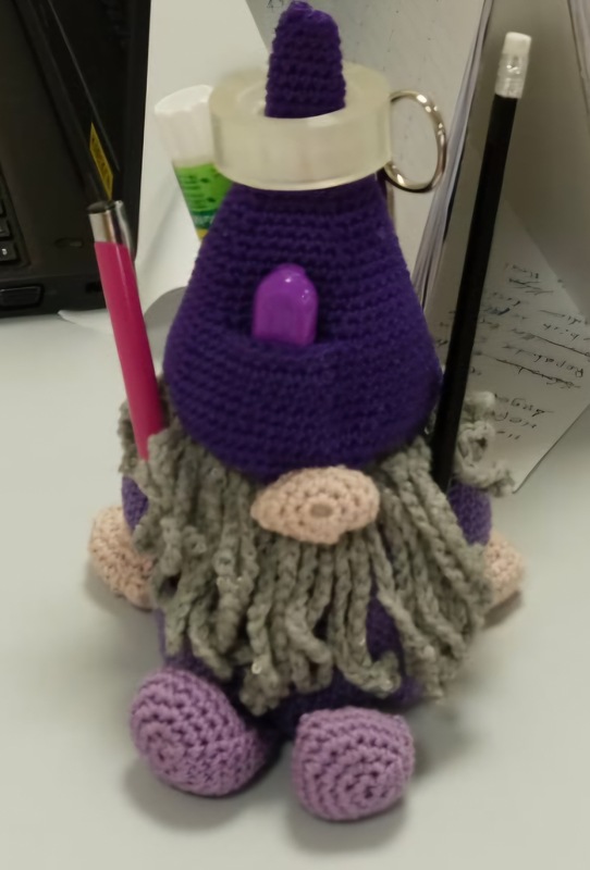 Phone Stand Gnome - Crochet Pattern