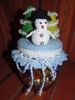 Anleitung sehr gut beschrieben, entsprechend bebildert und leicht nachzuarbeiten. Die ansprechende Aufmachung rundet das Bild ab. Danke!
Hat Spaß gemacht und ich hoffe, die Tante freut sich darüber.