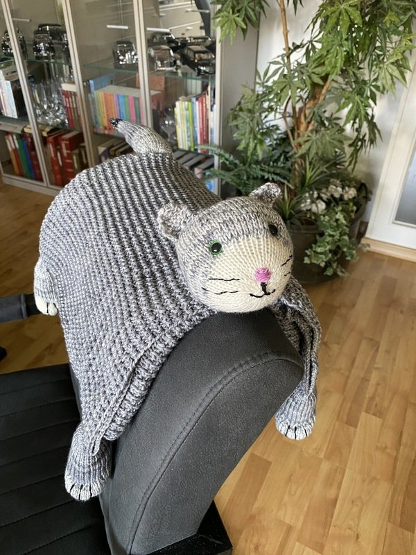 252E – Knitted Baby Blanket MIEZI