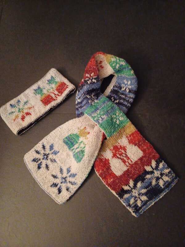 Double Knitting Pattern Scarf &quot;Winter Kitties&quot;