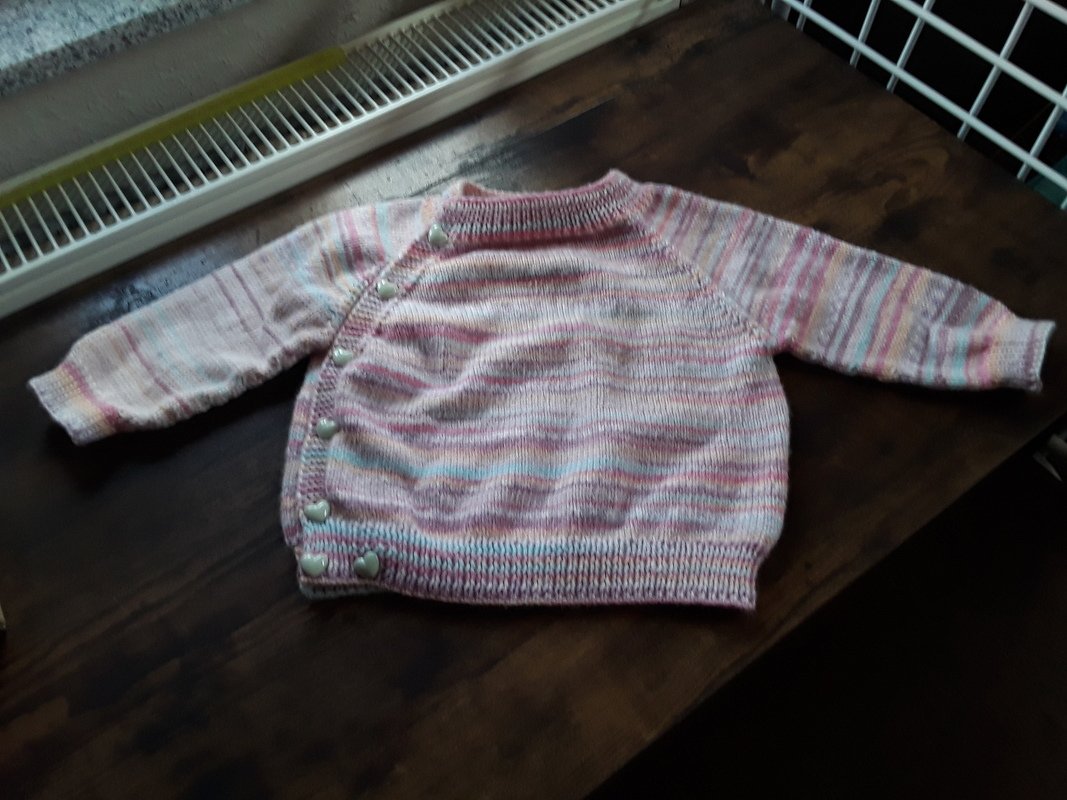 Schlüttli aus Sockenwolle Gr. 50-80