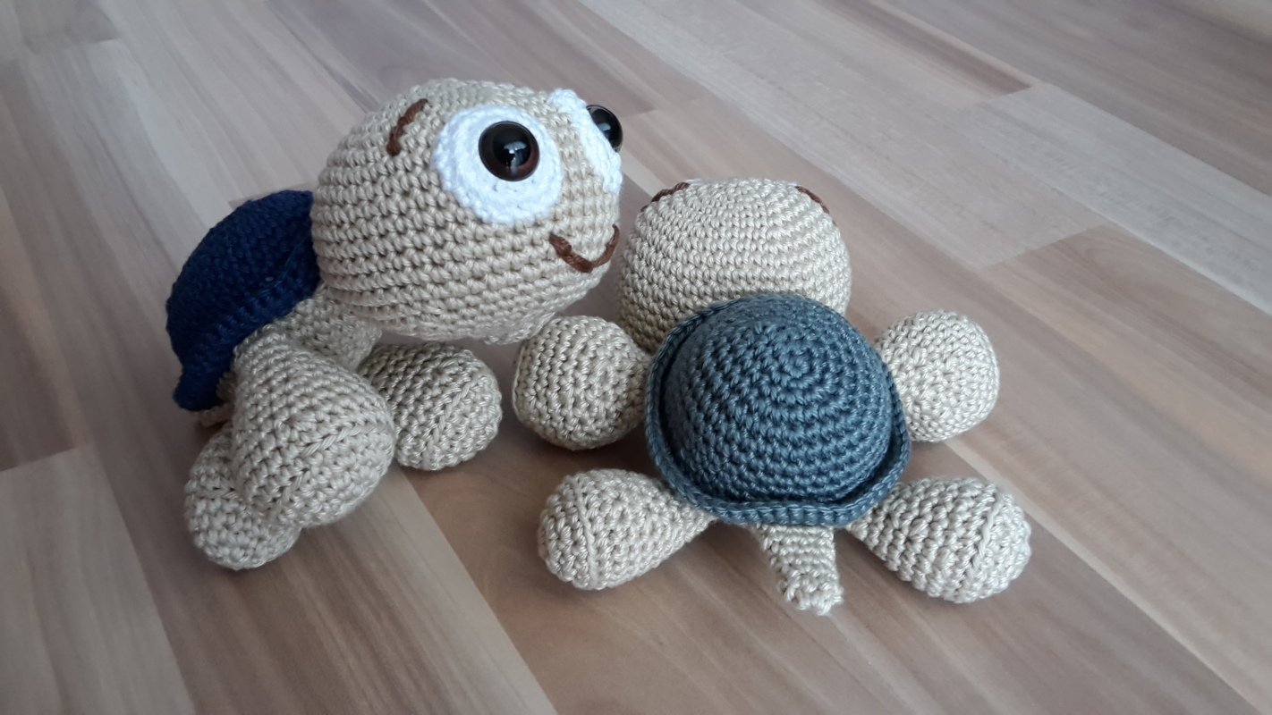 Baby Schildkröte Emma