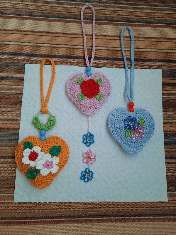 Heart hanging decor in 2 versions very simple &amp; fast from leftover yarn