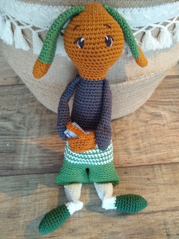 Prima Anleitung, keine Probleme beim Nachhäkeln...schönes Geschenk für unseren neuen kleinen Erdenbürger - entstanden aus Restwolle